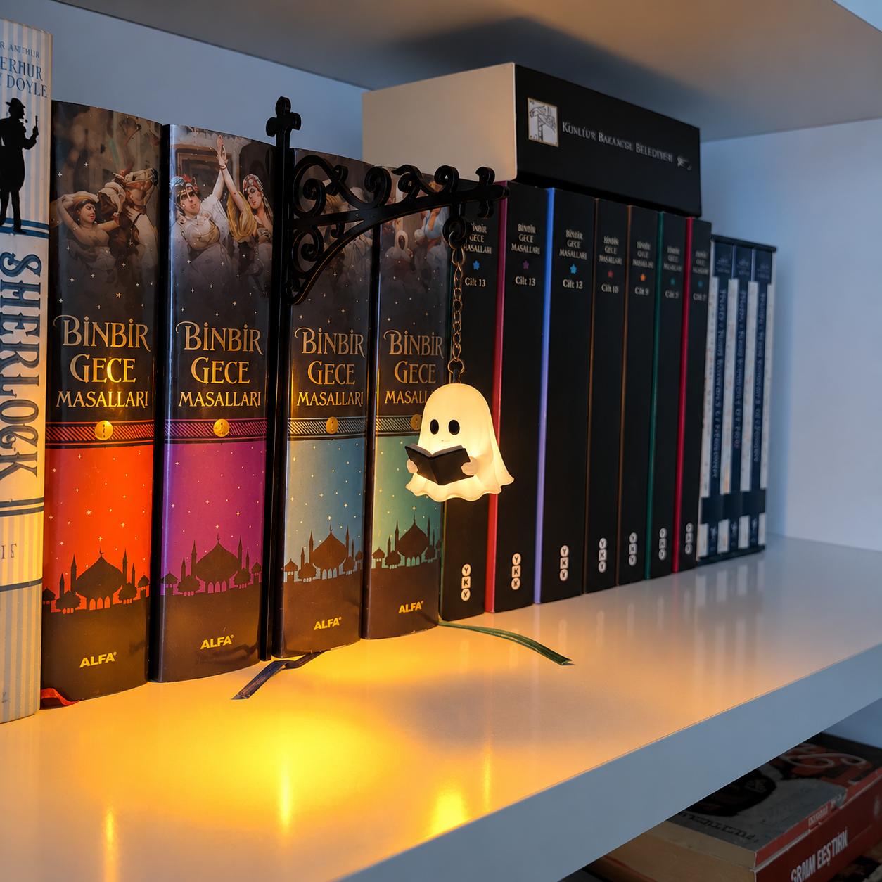 Library Lantern Decorative Bookshelf Lighting - image 8