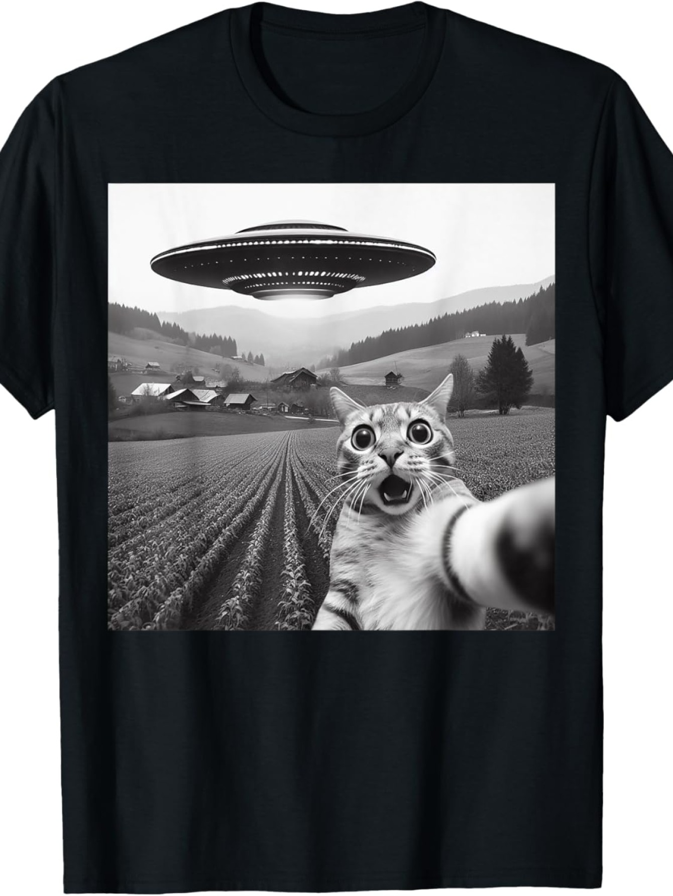 Men's Graphic T-Shirt Black And White Farmland With Surprised Cat Taking Selfie Under UFO Spaceship