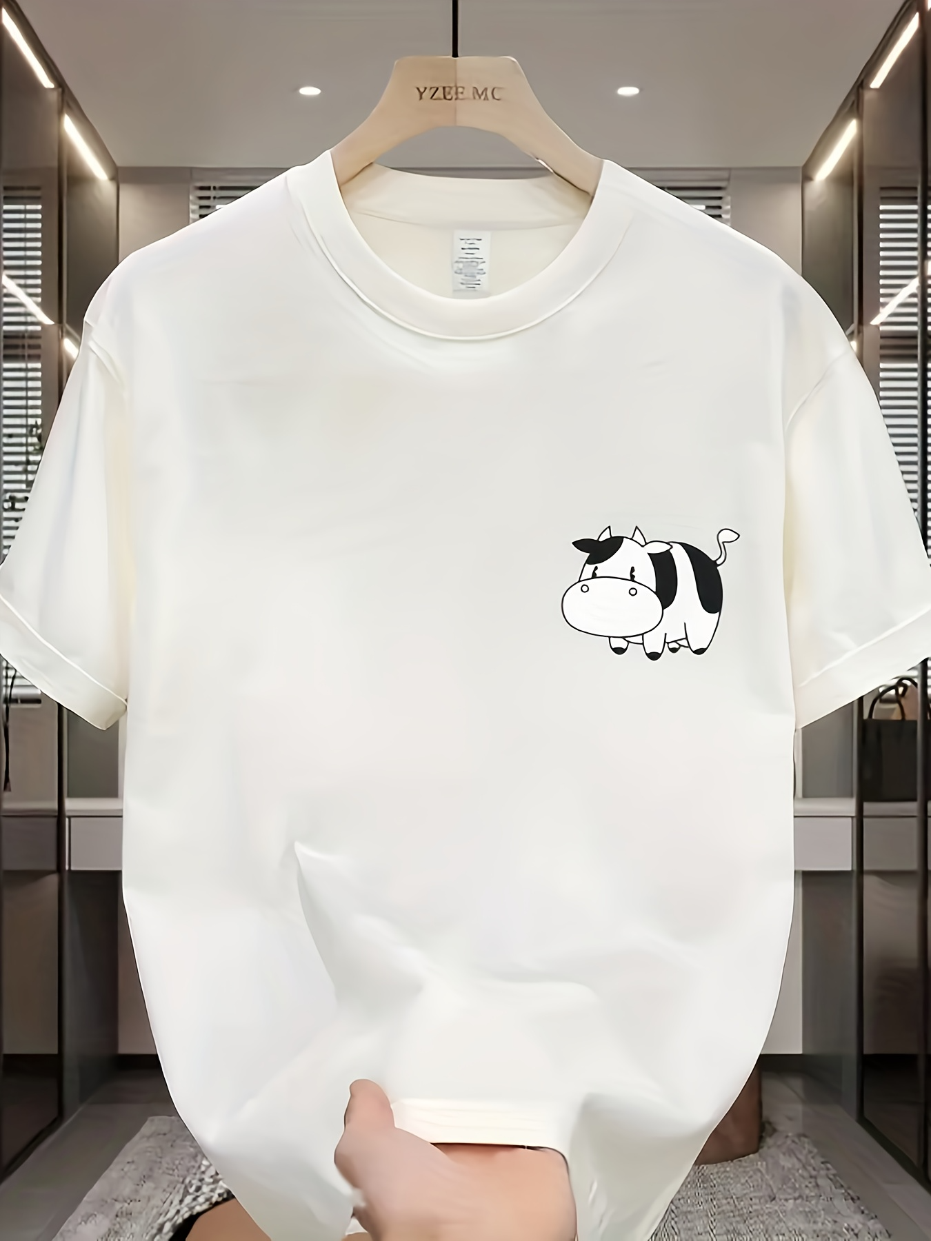 Men's Graphic T-Shirt Cartoon Cow Print White Shirt With Playful Animal Illustration Cow