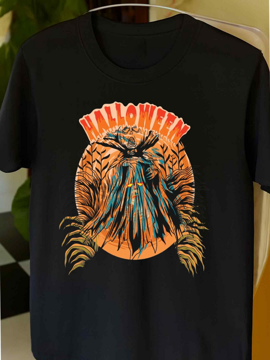 Men's Graphic T-Shirt Halloween Night With Scarecrow Surrounded By Corn Fields Under Moonlight Scarecrow