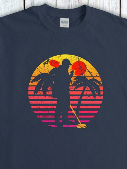 Men's Graphic T-Shirt Sunset Horizon With Palm Trees Silhouetted By Treasure Hunter